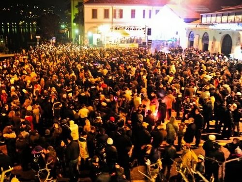 capodanno varese in piazza in centro storico foto